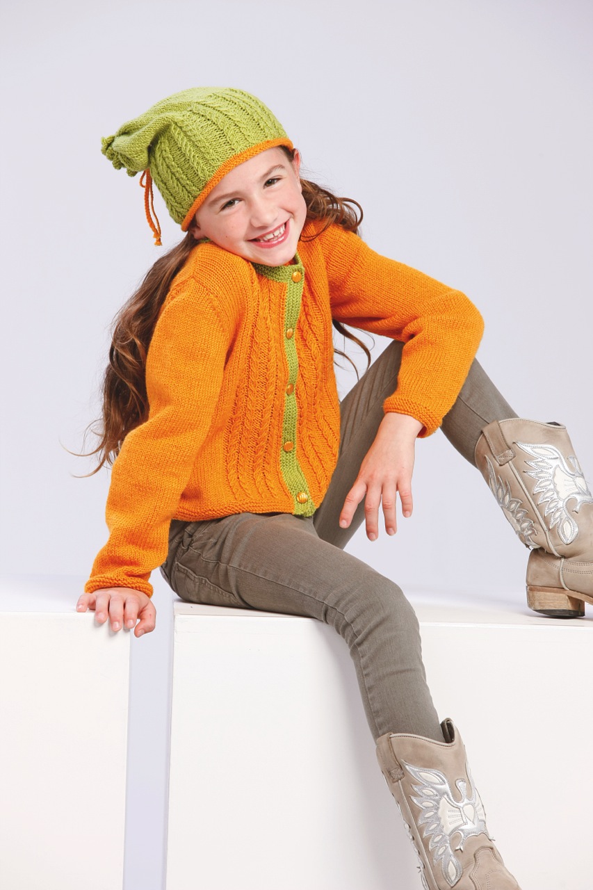 102/07 Bonnet fille à tortillons