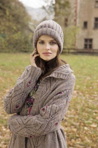 244/13-1 Bonnet en Lang Yarns Mila