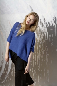 243/22 Pull large en Lang Yarns Merino 130 Compact