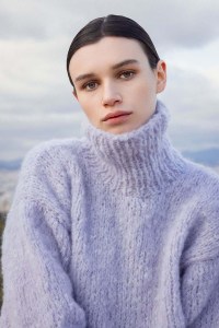 Kit à tricoter WoolAddicts Open Sky Pull en Desire