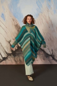 2561-21 Modèle Kathy Long poncho en Lang Yarns Orion