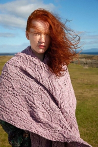 2587-084 Modèle Finola Echarpe en Lang Yarns Donegal Tweed+