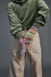 2588-077 Modèle Zoe Manchettes en Lang Yarns Magnolia