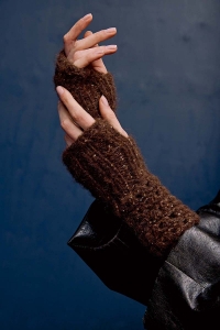 2589-244 Modèle Britt Manchettes en Lang Yarns Baby Lama et Paillettes