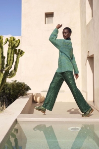 287-18 Modèle Kindred Spirits Pull en Wool Addicts by Lang Yarns Glamour