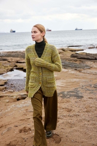 287-42 Modèle Winding Path Veste en Wool Addicts by Lang Yarns Glamour