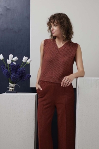 288-35 Modèle Karla Pull sans manches en Lang Yarns Vaya