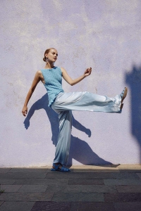 289-04 Modèle Gentle Motion Haut en Wool Addicts by Lang Yarns Whisper