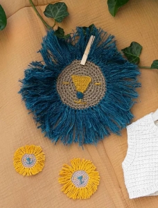 186/17 Modèle Déco lion au crochet en Plassard Ouzo