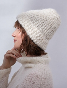 195/01 Modèle Bonnet sans coutures en Plassard Voluptueux