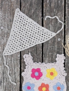 200/09 Modèle Chèche au crochet en Plassard Anita