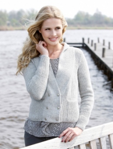 111/01 : Gilet croisé à double boutonnage en Plassard Baby Alpaga