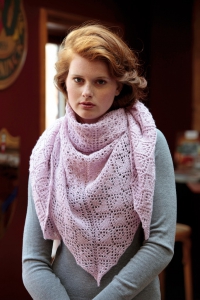 117/29 Châle à points ajourés en PLassard Alpaga