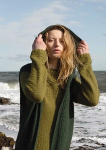 Modèle Donna Gilet long en Rowan Alpaca Classic